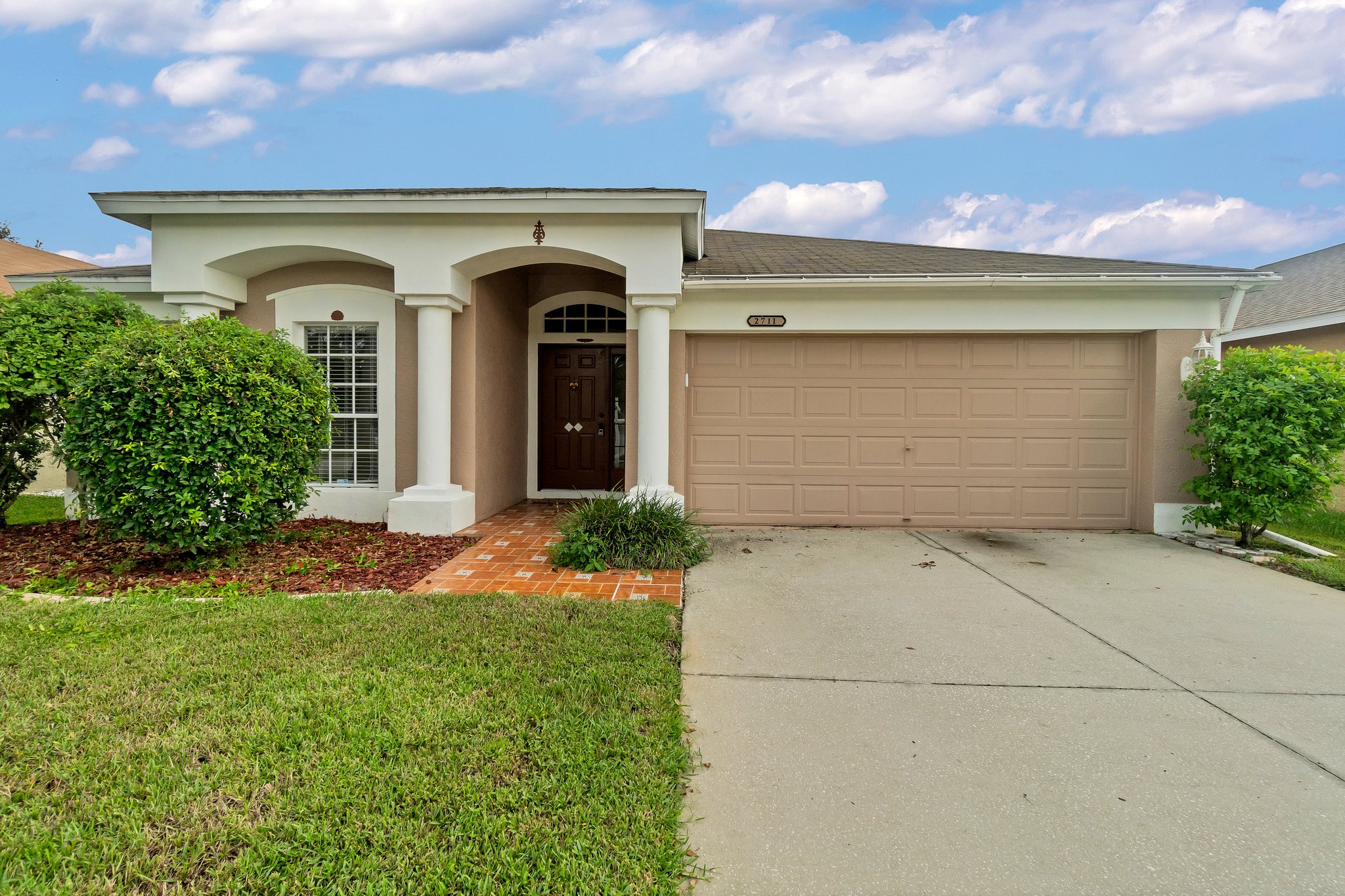 2711 Breakwater Court